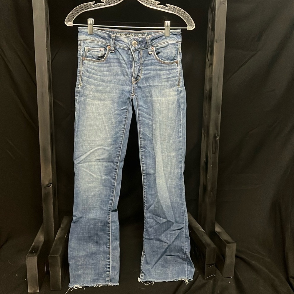 American Eagle- skinny kick short jeans